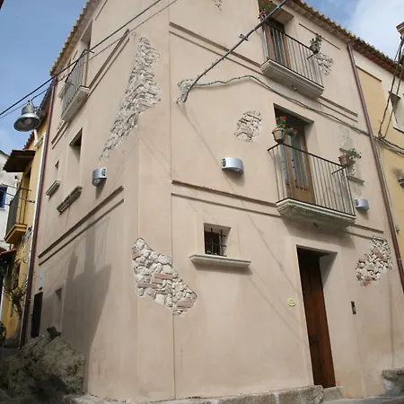 Couette-café Residenza Sguitti Tra Tropea E Capo Vaticano 3*