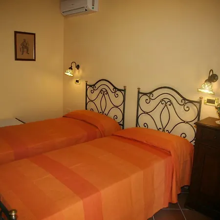 Couette-café Residenza Sguitti Tra Tropea E Capo Vaticano 3*